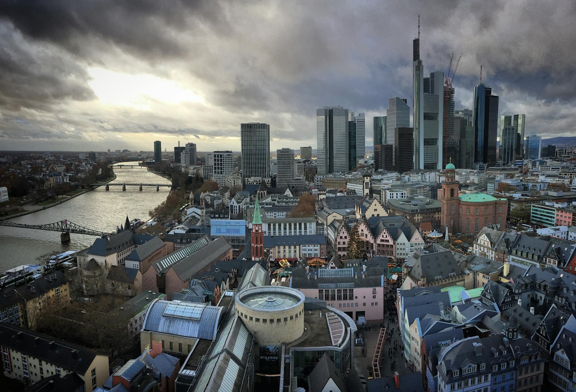 Die ultimative Checkliste für eine gründliche Wohnungsreinigung in Frankfurt