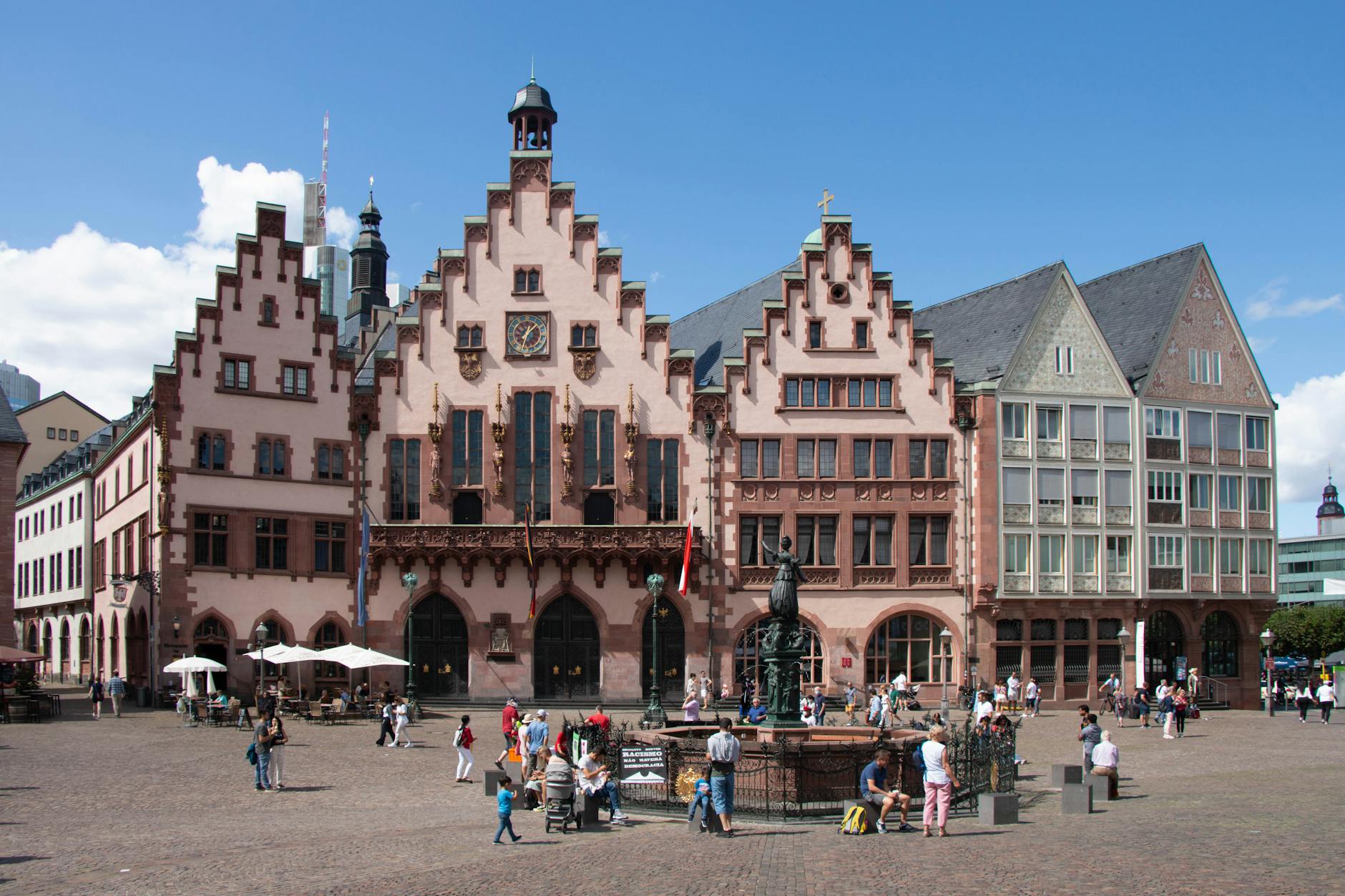 Endreinigung Ihrer Wohnung in Frankfurt: Die Ultimative Checkliste für ein Perfektes Ergebnis