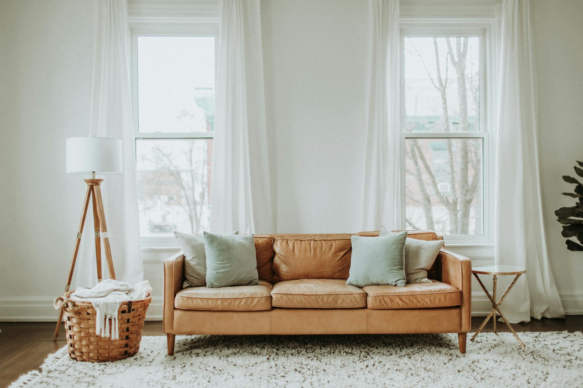 Revitalize Your Sofa in Frankfurt: Essential Post-Winter Cleaning Tips