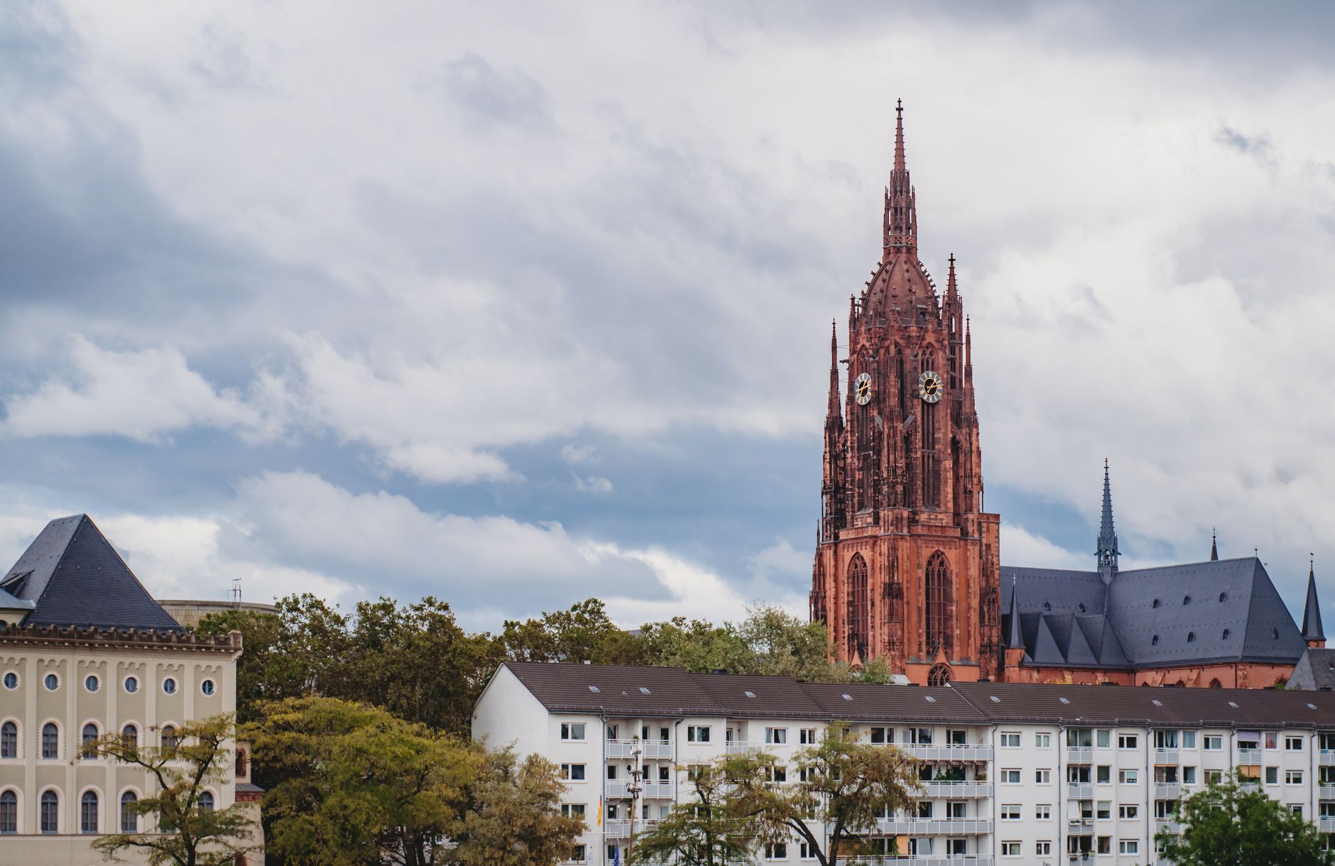 Professionelle Hausreinigung in Frankfurt: Ihr Zuhause in besten Händen