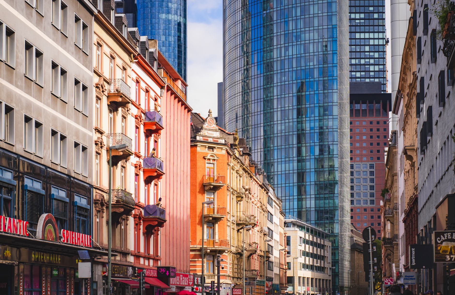 Wie Sie die richtige Büroreinigung in Frankfurt auswählen